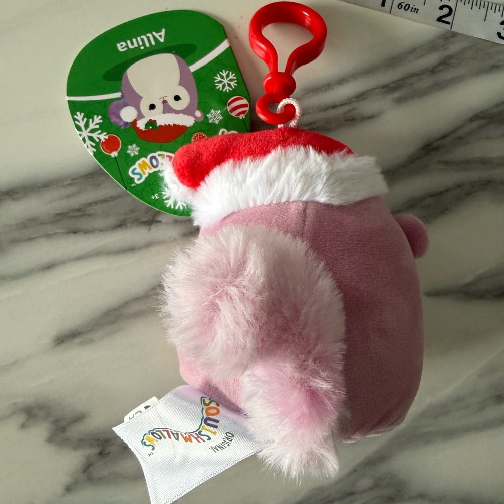 Squishmallow Allina Christmas Keychain - Picture 3 of 3